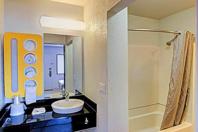 Motel 6-Santa Barbara, Ca - Beach Экстерьер фото