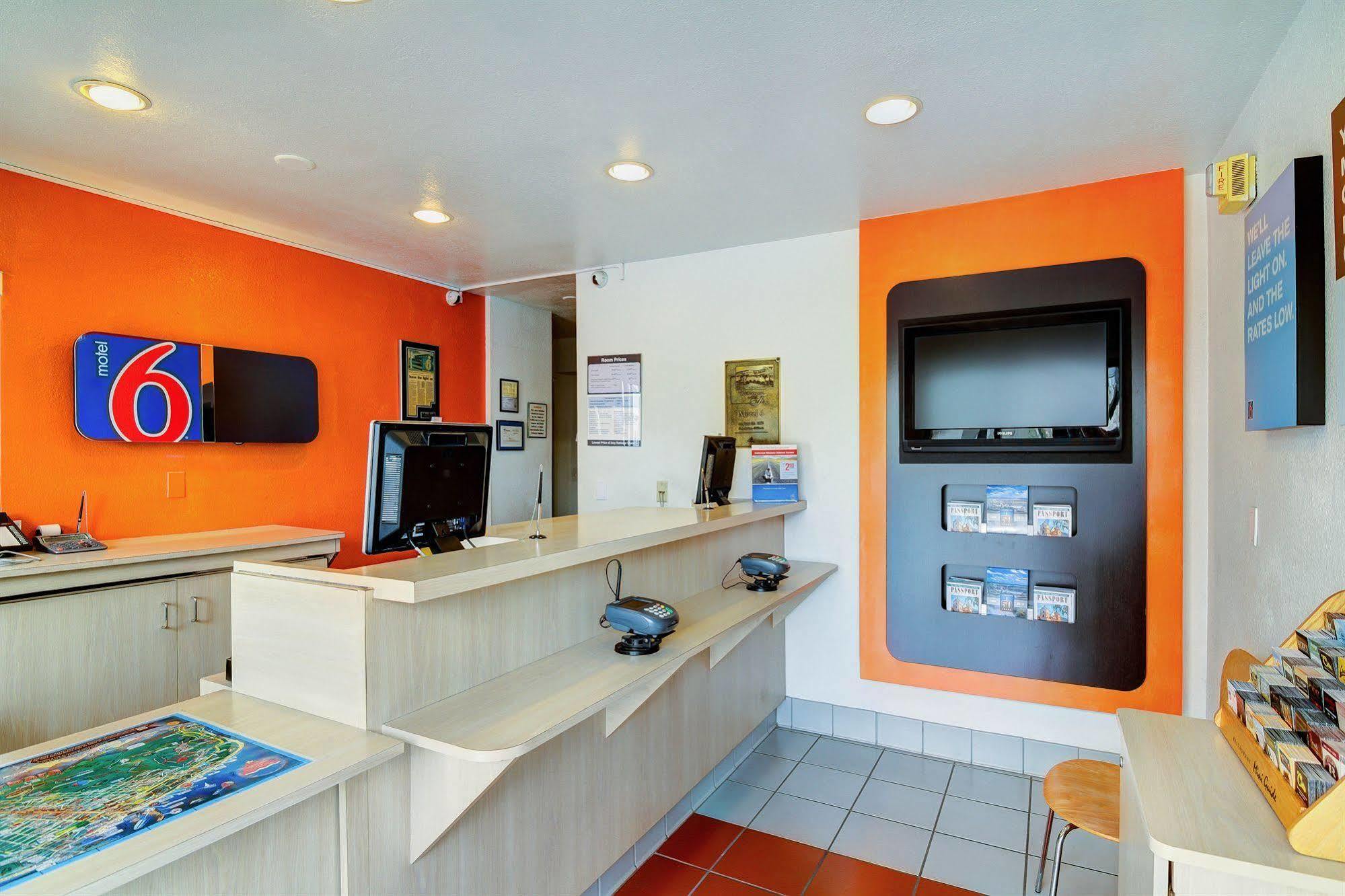 Motel 6-Santa Barbara, Ca - Beach Экстерьер фото
