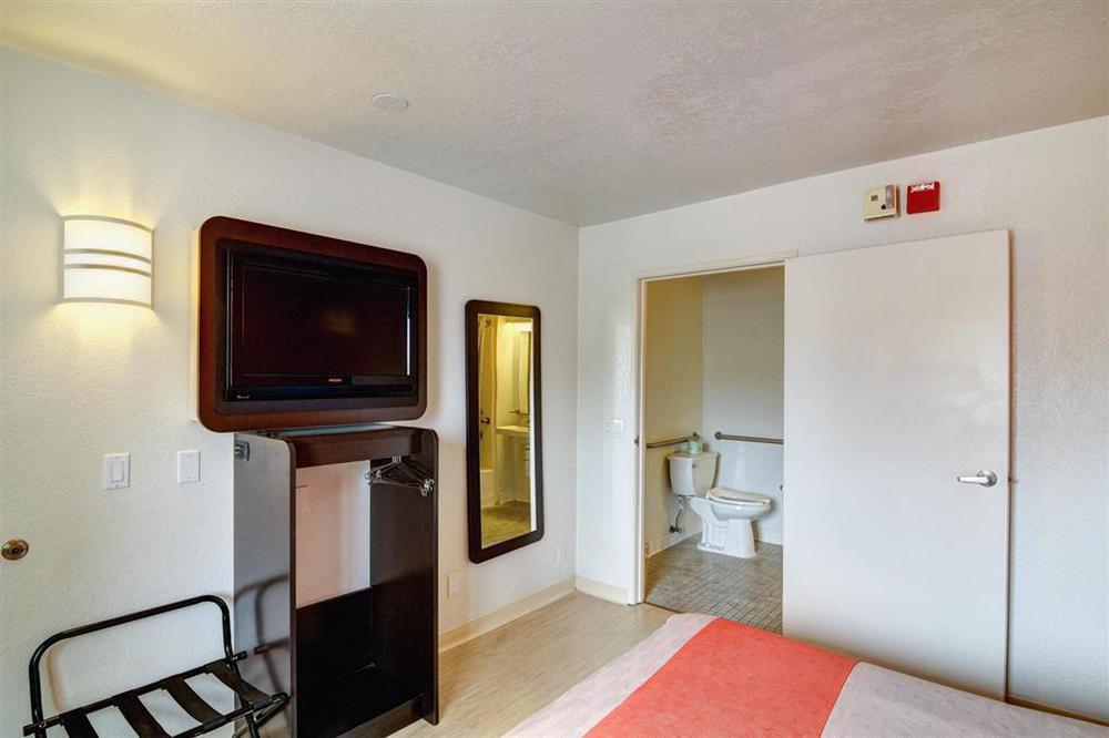 Motel 6-Santa Barbara, Ca - Beach Номер фото